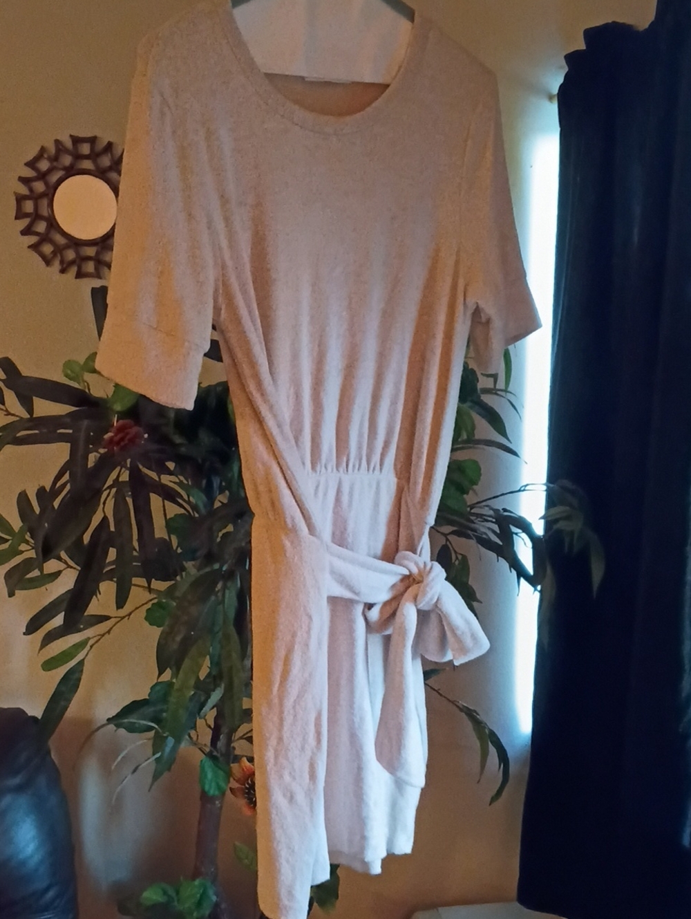 Gilli Women’s Cream Tie-Waist Short Sleeve Dress Size Medium